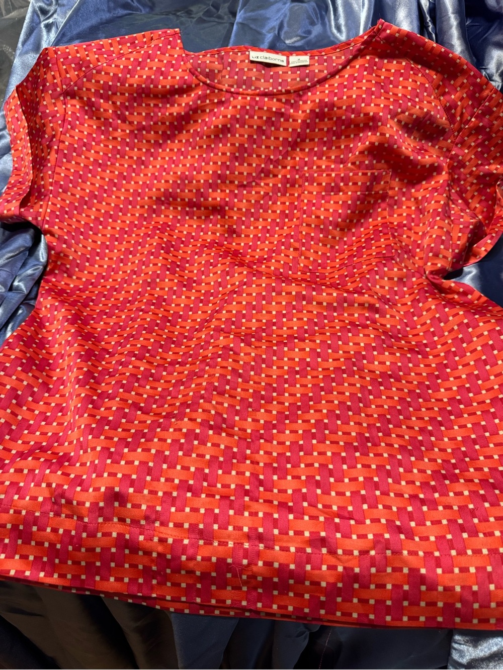 Liz Claiborne Red and Orange Short-Sleeve Geometric Top